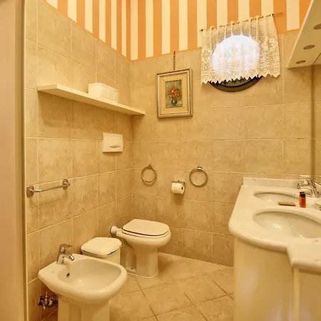 Sleeps 6 T242173 Apartment Monterappoli