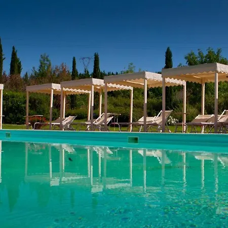 Apartment Sleeps 6 T242173